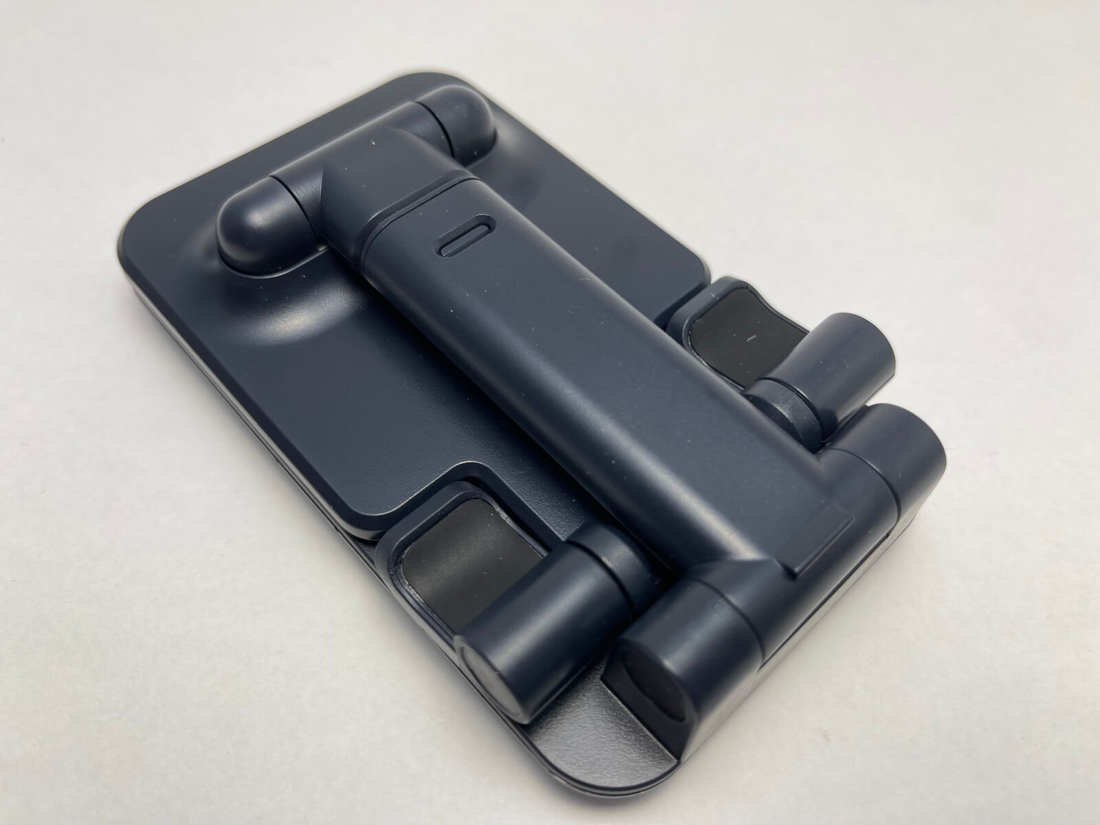 iphone12-stand-01-photo-005