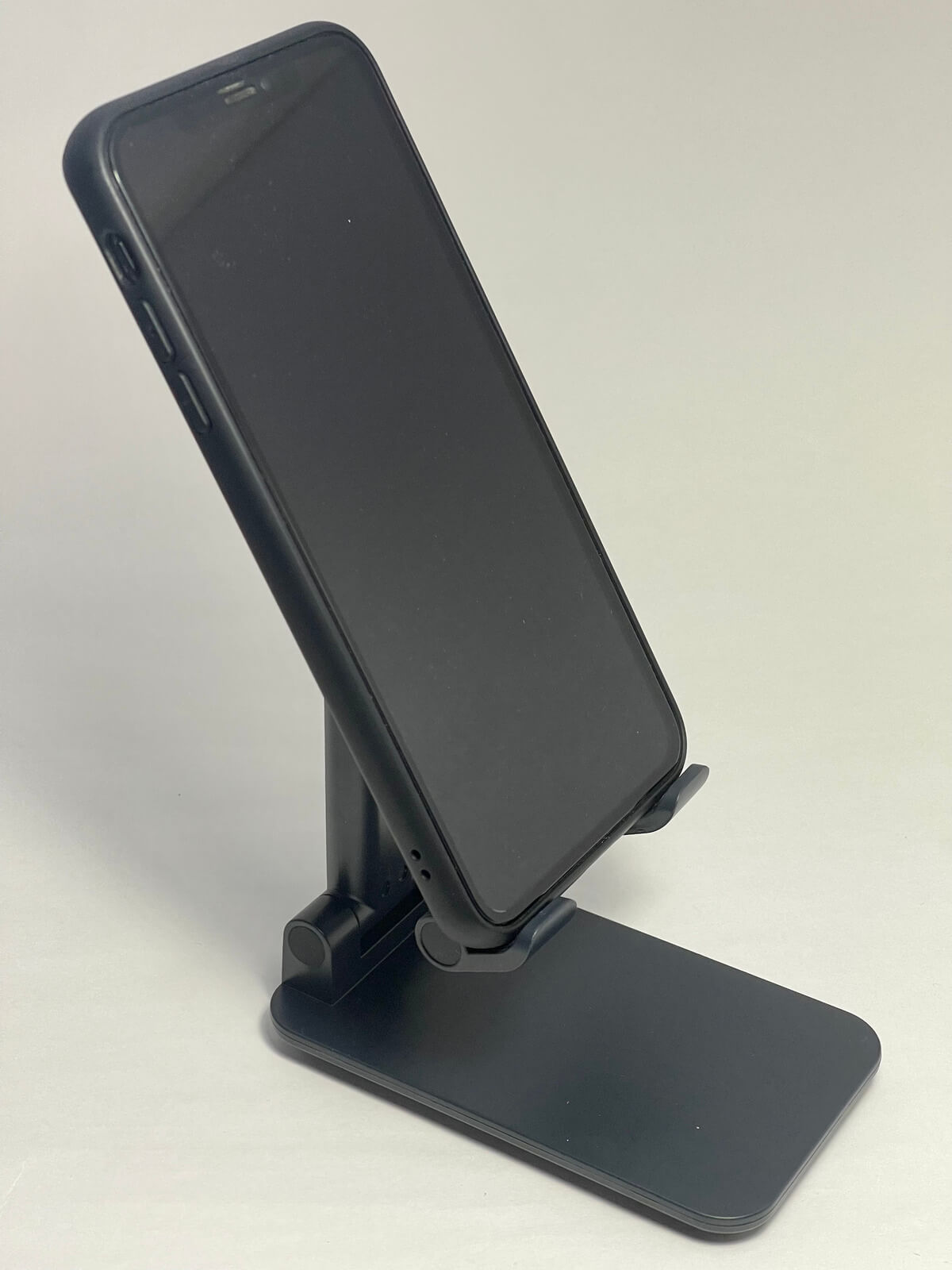 iphone12-stand-01-photo-008