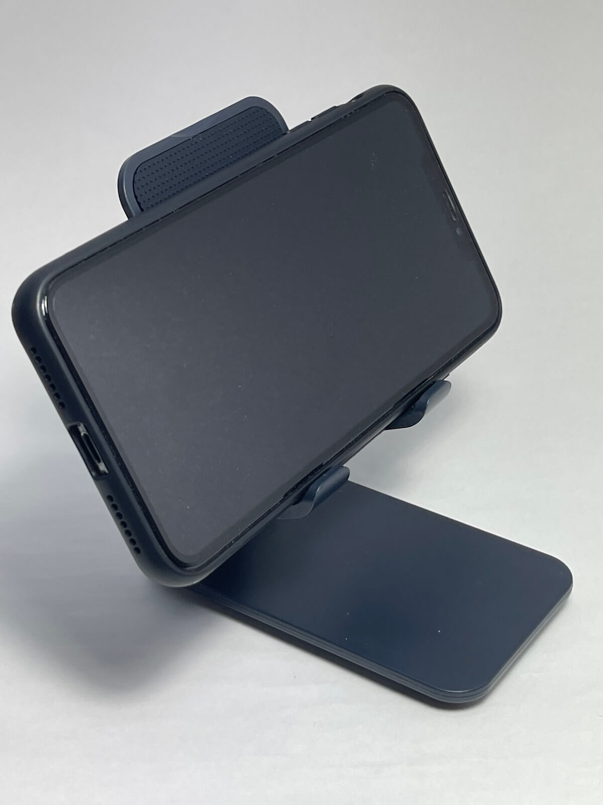 iphone12-stand-01-photo-009