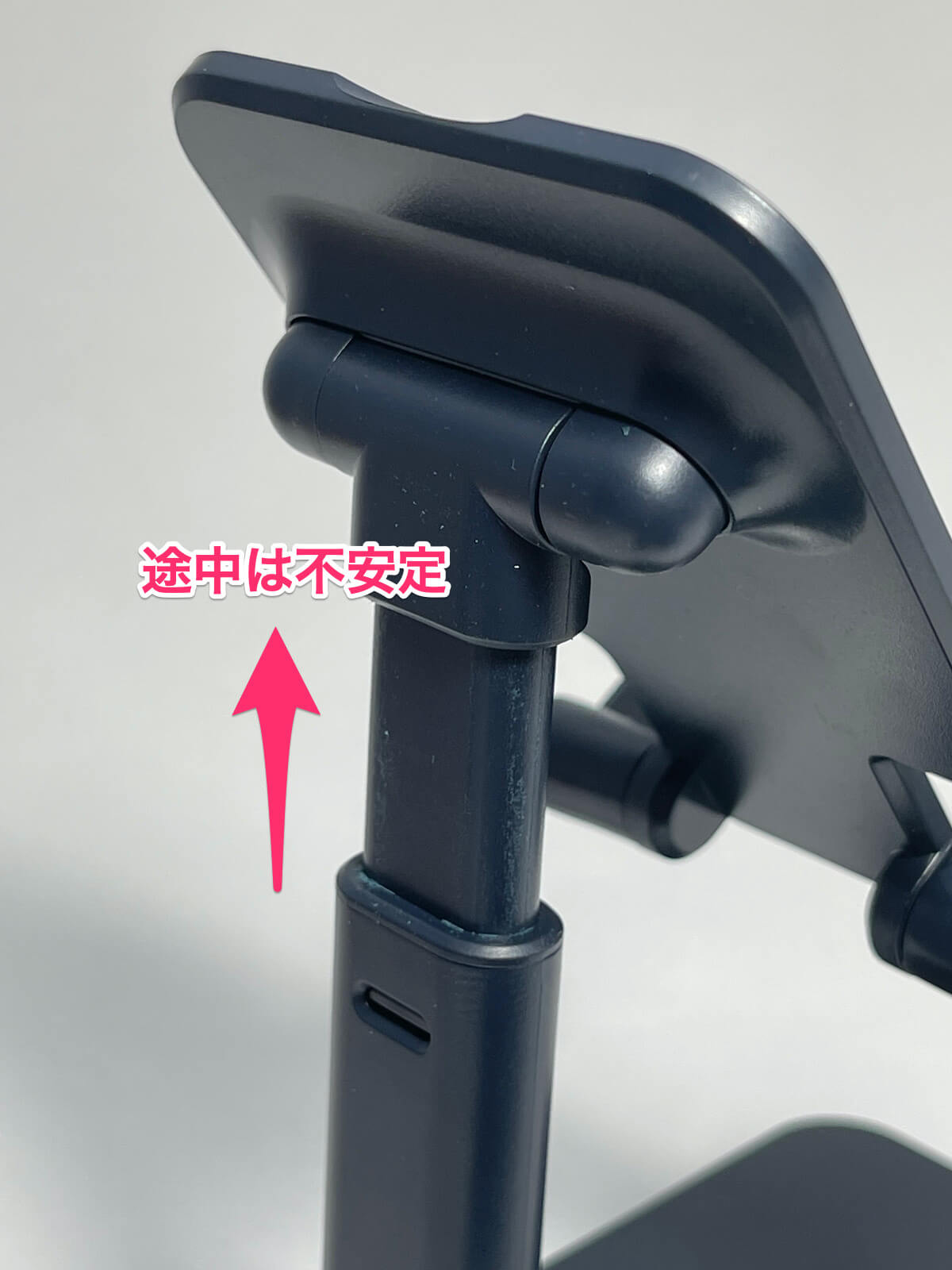 iphone12-stand-01-photo-015