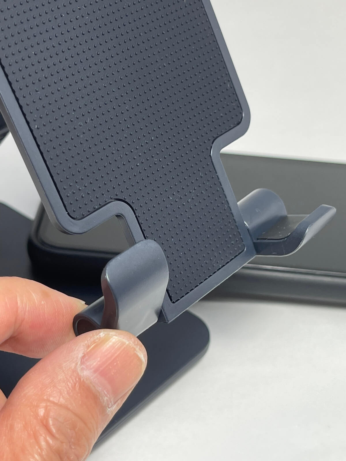 iphone12-stand-01-photo-019