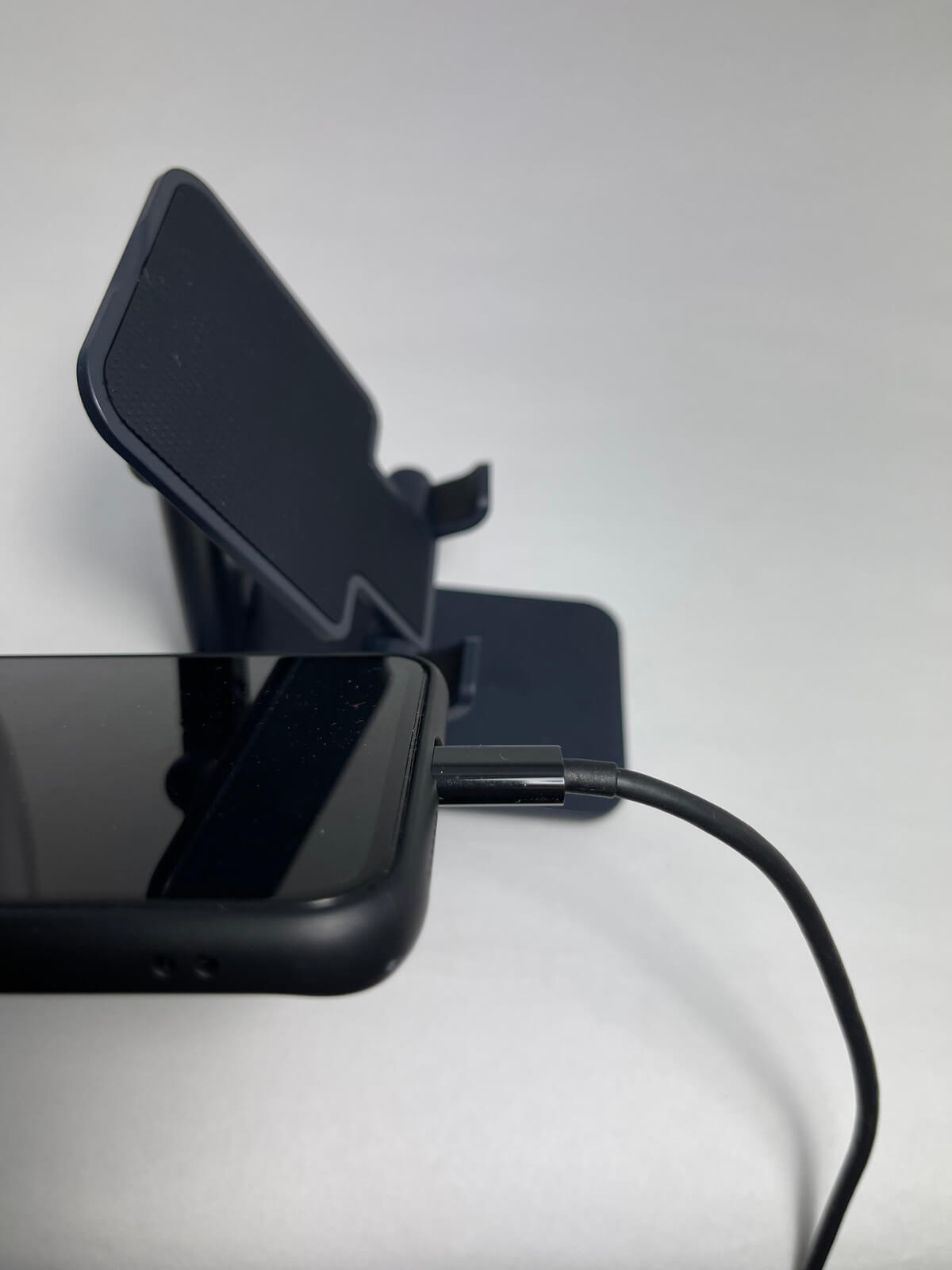 iphone12-stand-01-photo-020